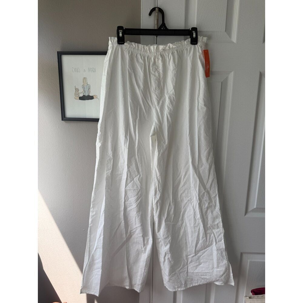NWT White Colsie Pants